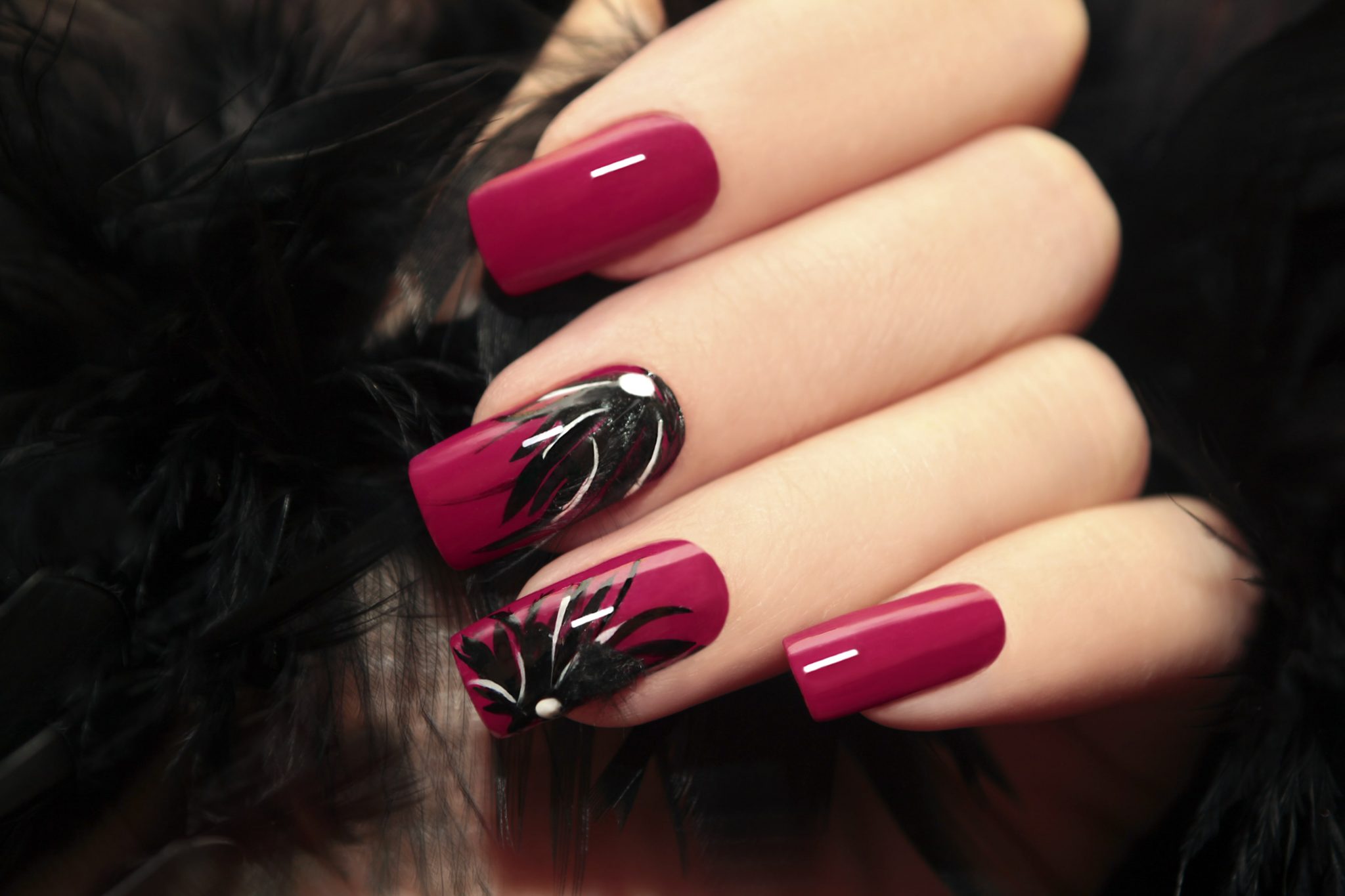Can you apply acrylic nails without primer?