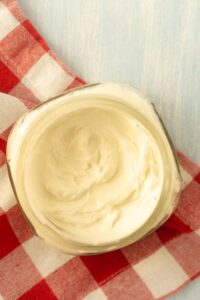 httpsheartscontentfarmhouse.comwp-contentuploads202005beeswax-body-cream-recipe.jpg_20250523055819