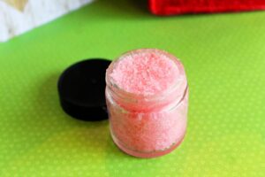 httpsdivinelifestyle.comwp-contentuploads202006Peppermint-Sugar-Scrub-DIY-with-Coconut-Oil-3.jpg_20250613115257