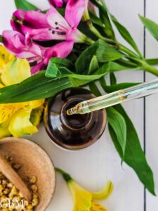 httpsgreenbeautymama.comwp-contentuploads202412How-to-make-Chamomile-Infused-Oil-5-1.jpg_20250603172732