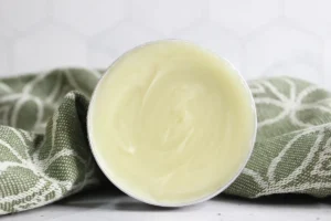 httpswww.desertnaturals.mewp-contentuploads202412deodorant-cream-diy-header.webp_20250603073322