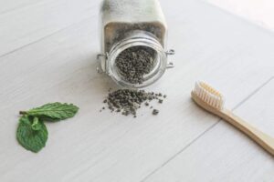 httpsnaturallivingfamily.comwp-contentuploads202408homemade-Toothpaste-Feature.jpg_20250708055441