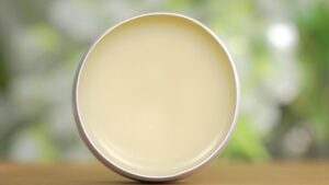 httpswholeelise.comblogdiy-hair-and-scalp-balmimagesThumb1_hu97251111ebb1c0636611523d4a8a4ebd_486833_1200x630_fit_q75_box.jpeg_20250702064544