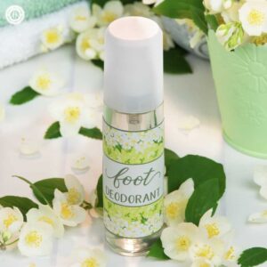 httpswww.countryhillcottage.comwp-contentuploads201807Country_Hill_Cottage_DIY_Foot_Deo_with_Essential_Oils-02.jpg_20250703104859