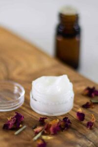 httpswww.ouroilyhouse.comwp-contentuploads202007homemade-under-eye-cream-2.jpg_20250708124512