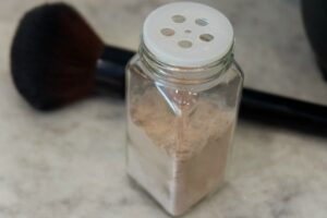 httpswww.recipeswithessentialoils.comwp-contentuploads201904Dry-Shampoo-Feature.jpg_20250702092255