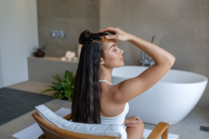 httpswww.skinsimpletrue.comwp-contentuploads202411castor-oil-for-hair-growth.png_20250708124051