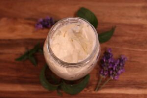 AllNatural_Sunscreen_with_Zinc_Oxide_and_Carrot_Seed_Oil_20250904160845