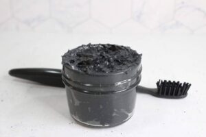 DIY_Charcoal_Toothpaste_for_Natural_Whitening_20250907044059
