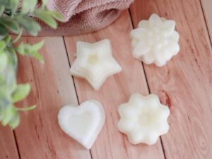 Simple_Tallow_Lotion_Bars_with_Beeswax_and_Herb_Infused_Oil_20250904144245