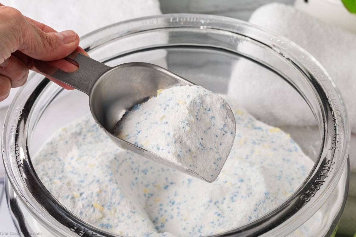 31 Laundry Liquid Recipes Image