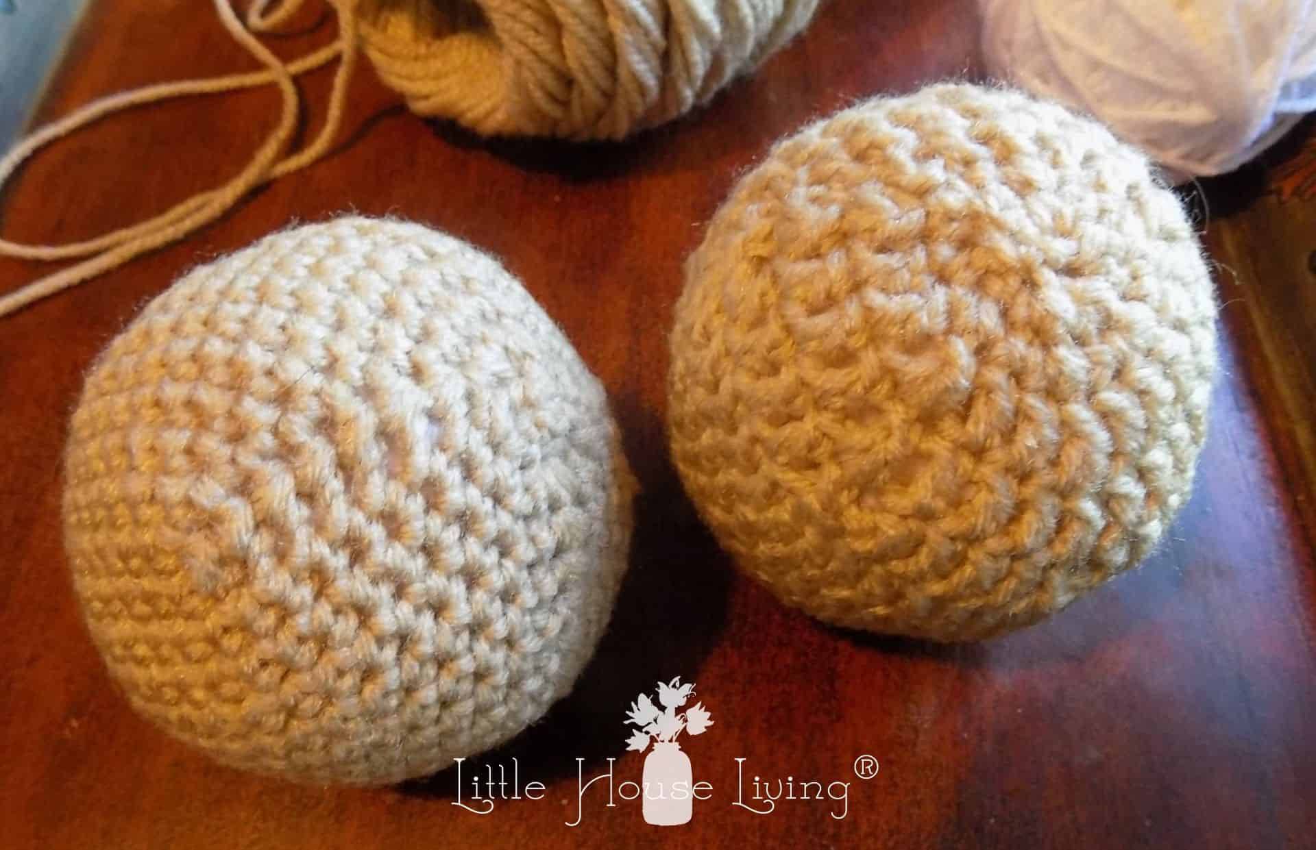28 Felt Dryer Balls DIY Ideas Image