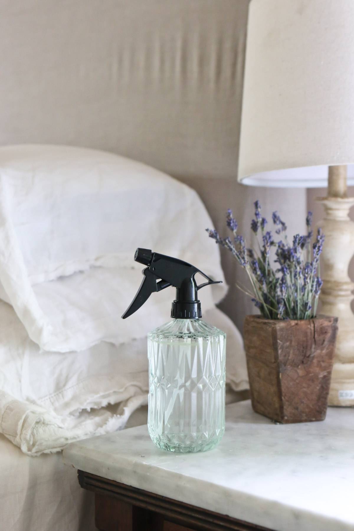 29 Linen Spray Recipes Image