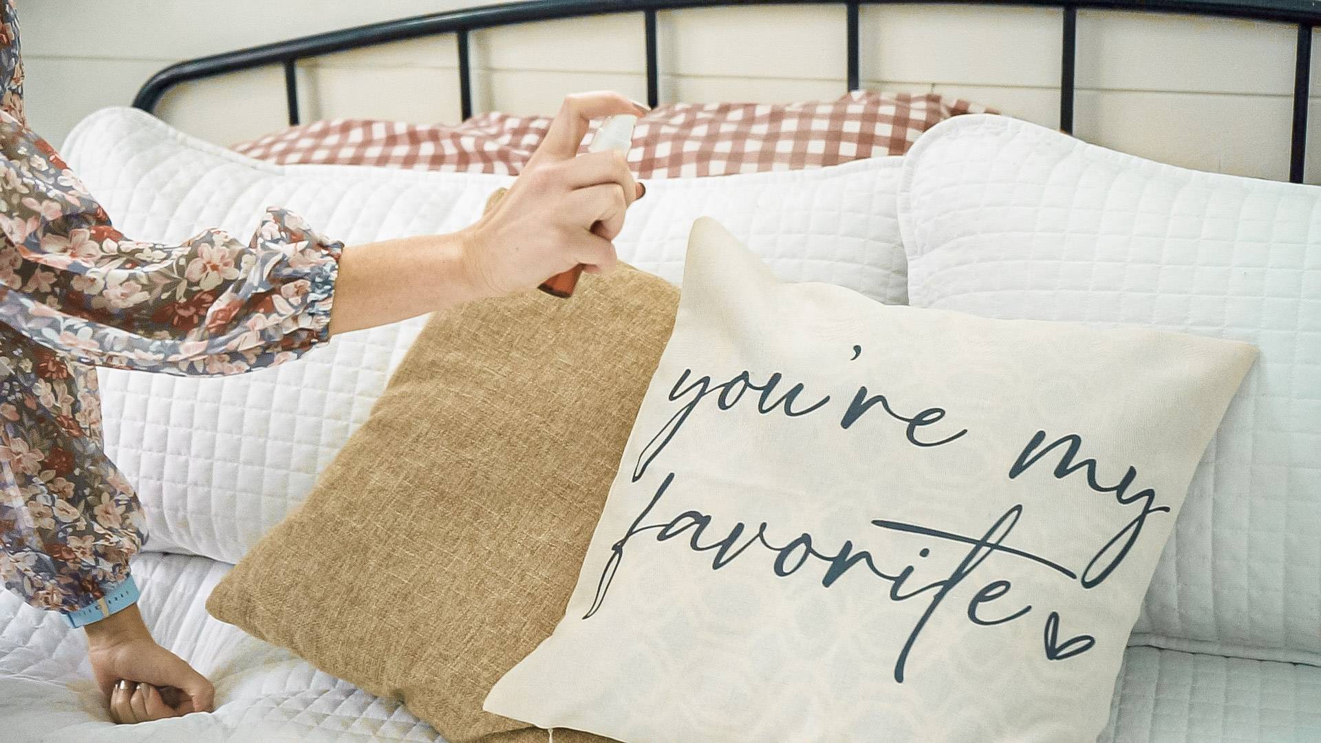 29 Linen Spray Recipes Image