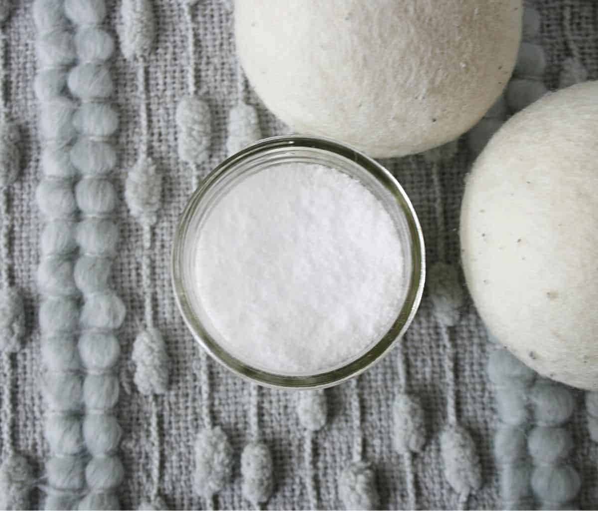 32 Laundry Scent Booster Recipes  Image