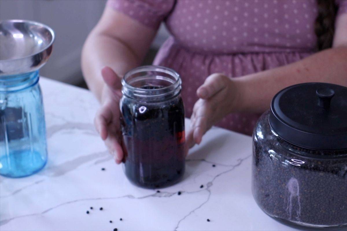 30 Tincture Recipes Image