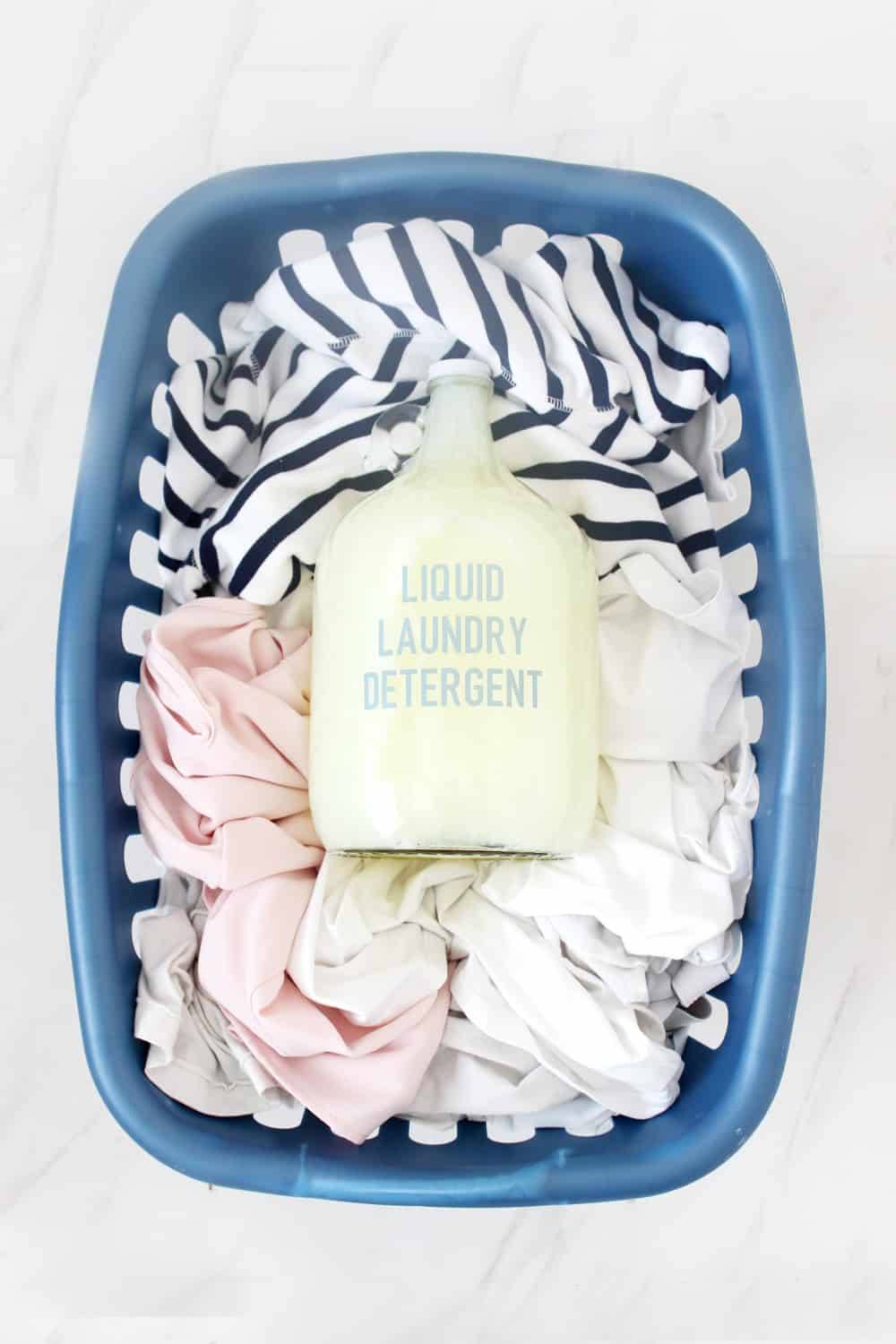 31 Laundry Liquid Recipes Image
