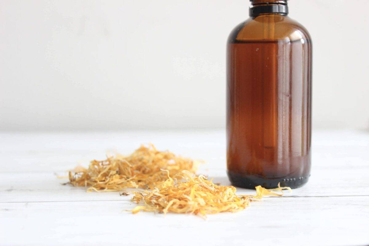 30 Tincture Recipes Image