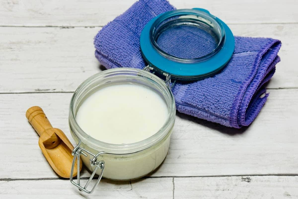 15 DIY Solid Conditioner Bar Recipes Image