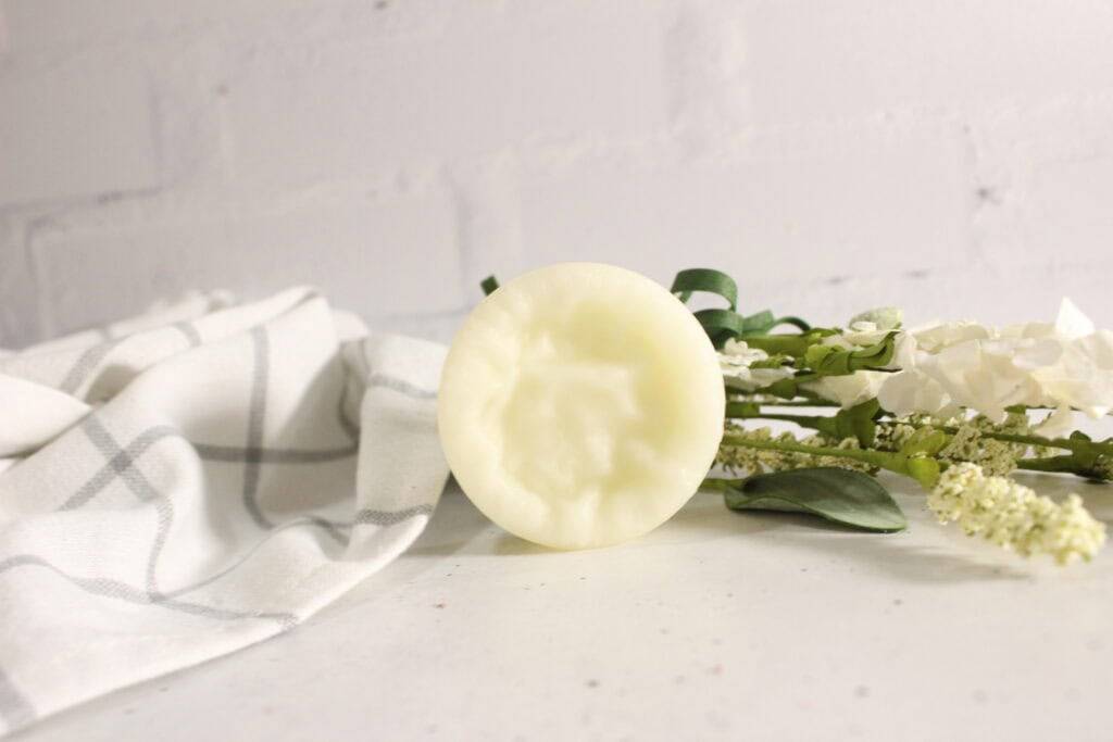 15 DIY Solid Conditioner Bar Recipes Image