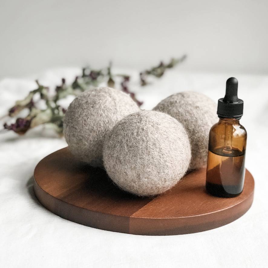 28 Felt Dryer Balls DIY Ideas Image