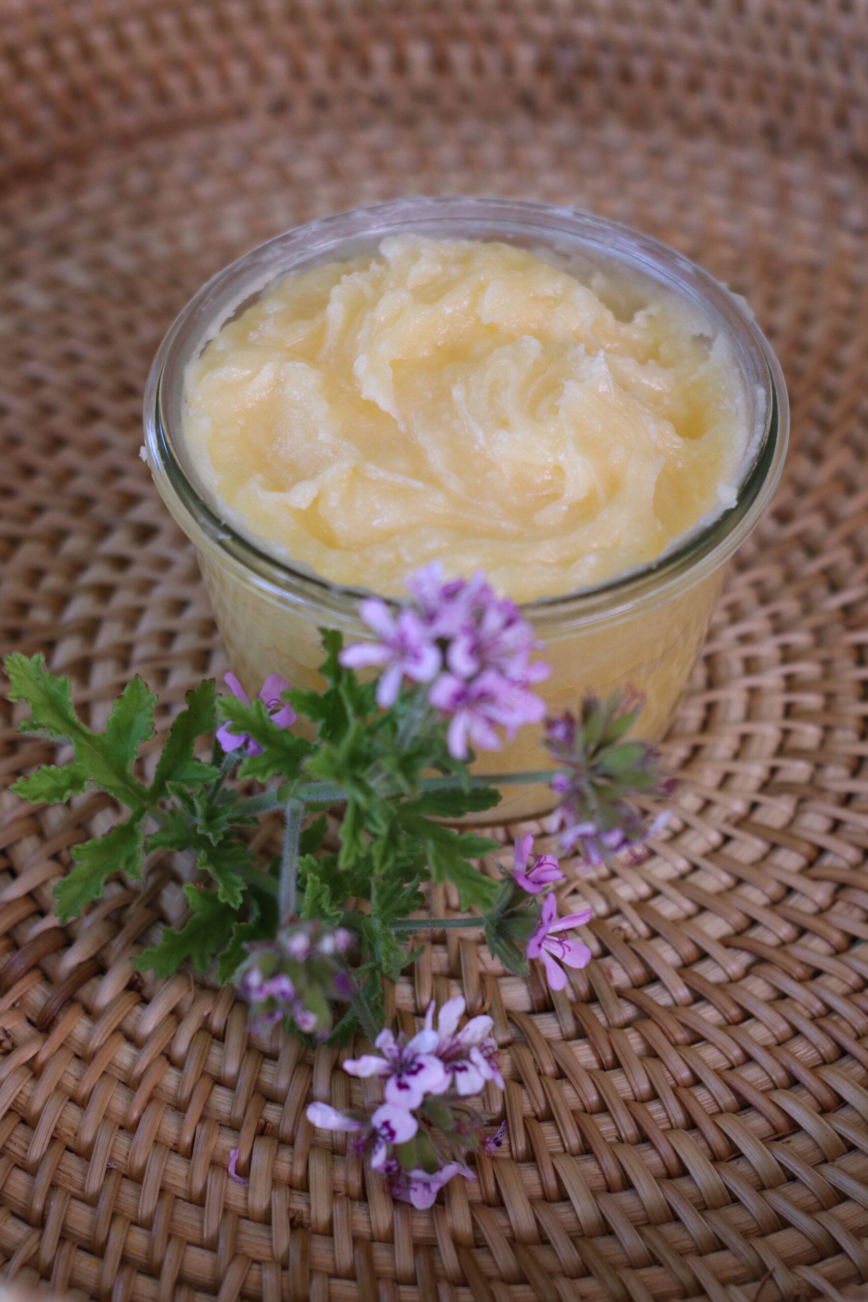 28 DIY Bug Repellent Recipes Image