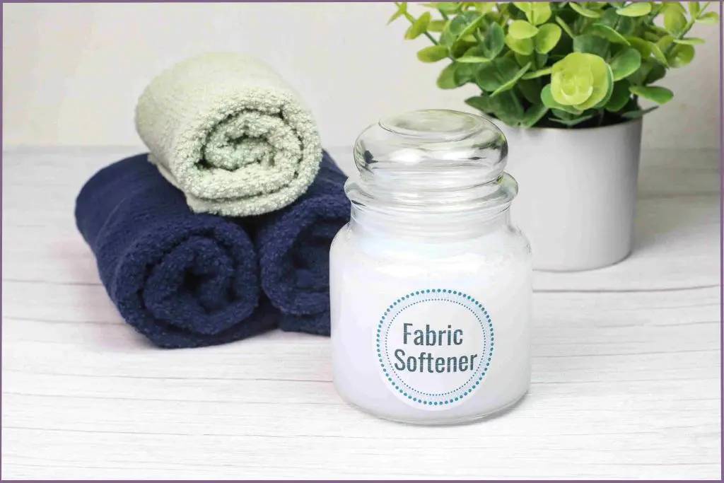32 Essential Oil Fabric Softener Recipes Image