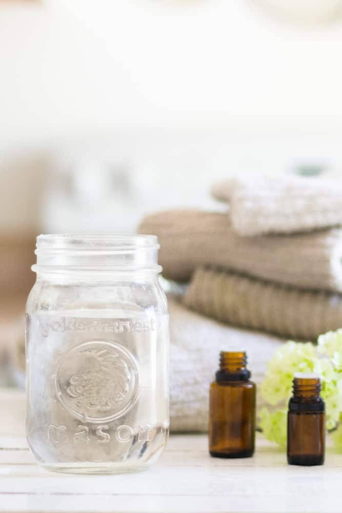 32 Laundry Scent Booster Recipes  Image