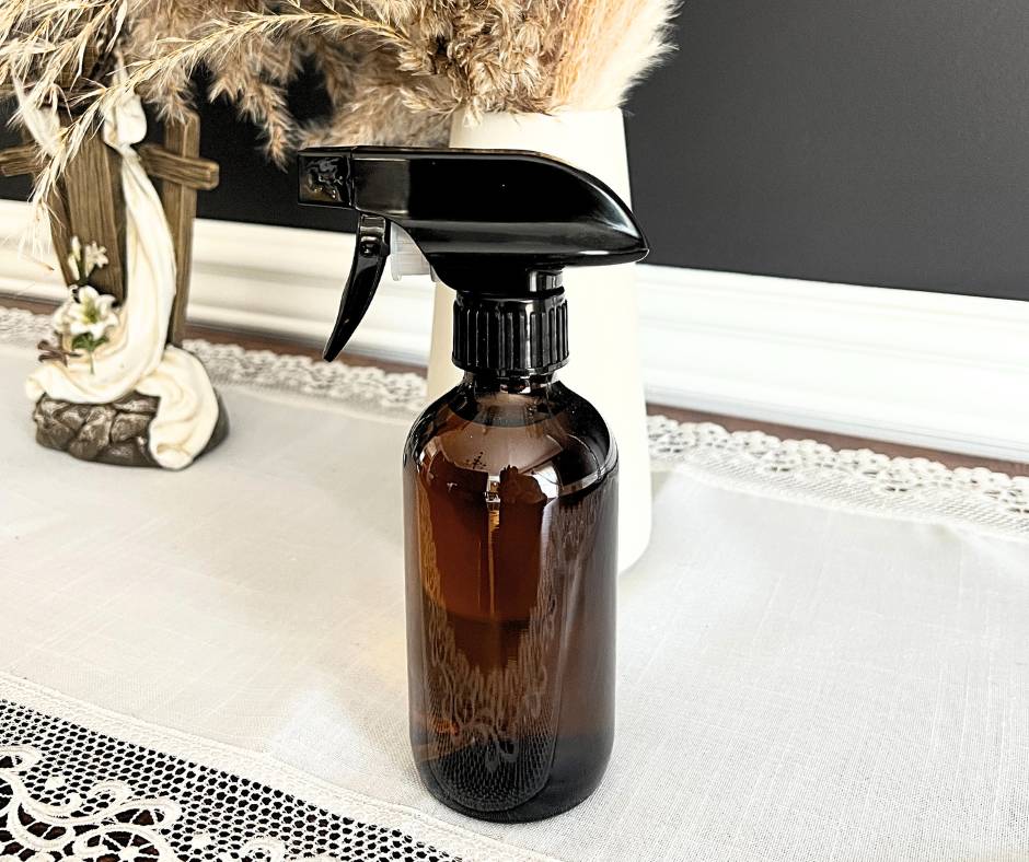 29 Linen Spray Recipes Image