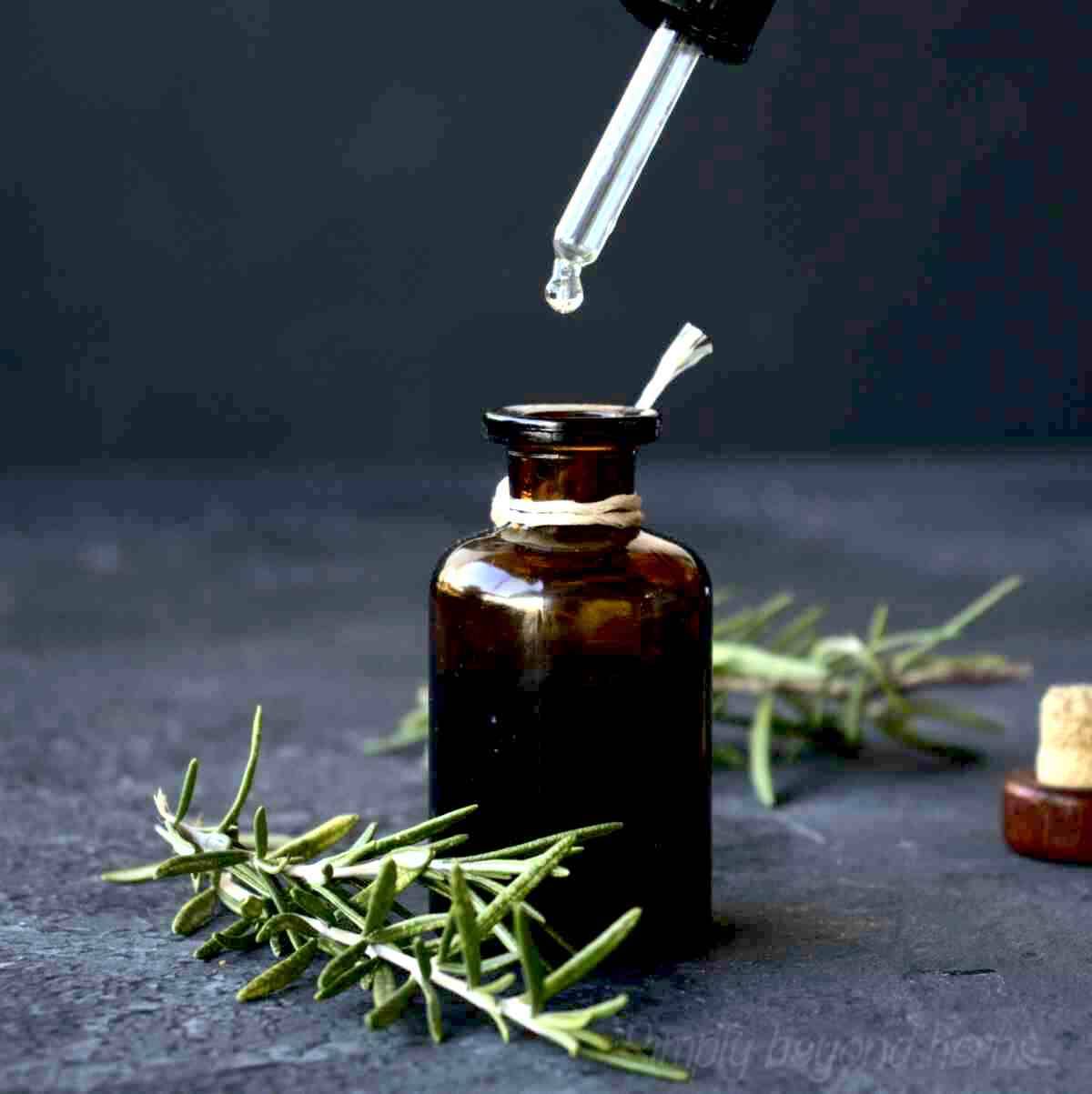 30 Tincture Recipes Image