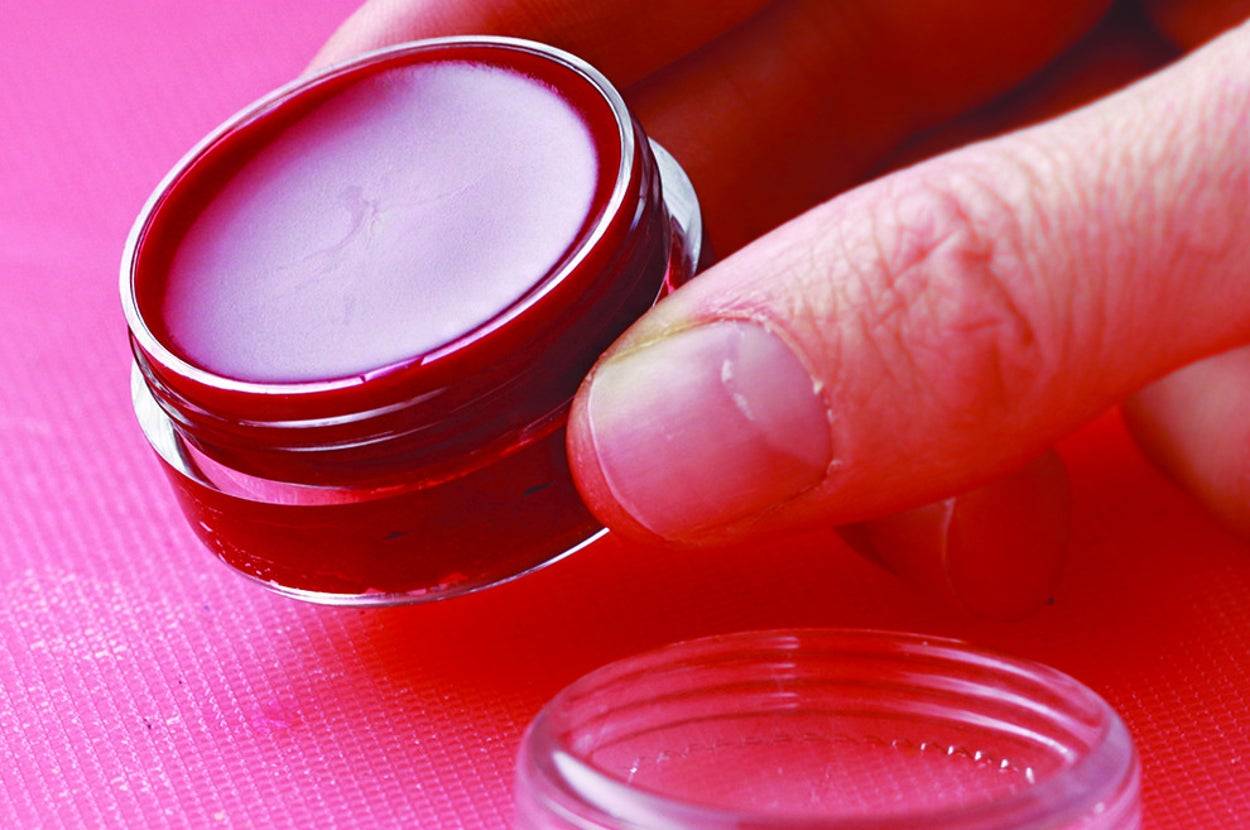 31 Vegan Lip Gloss Recipes Image
