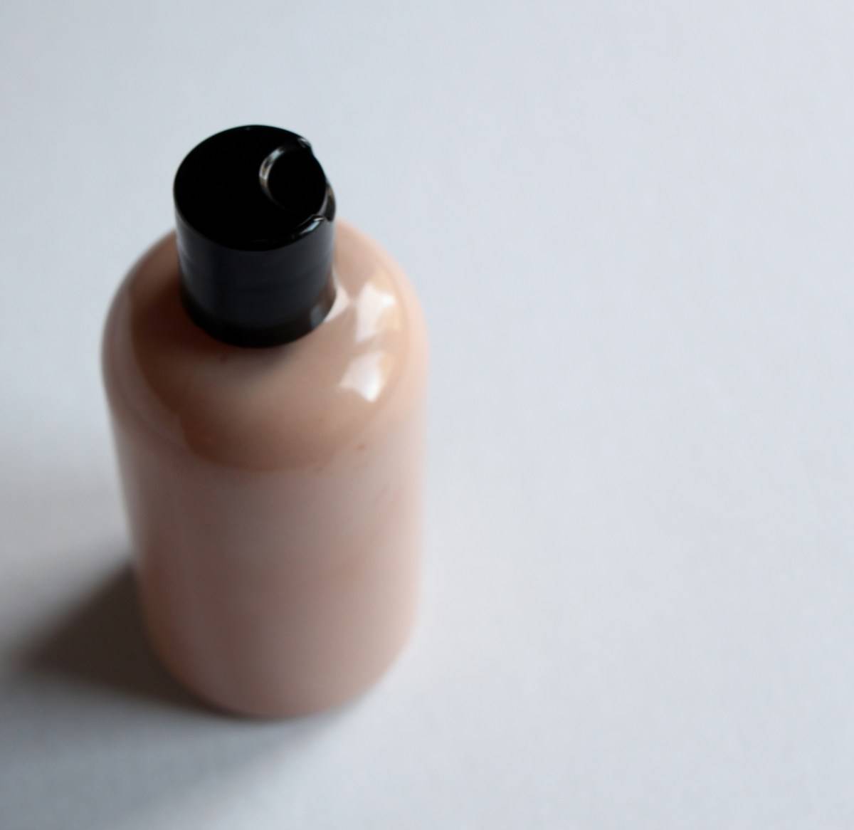 12 DIY Shimmer Spray Recipes Image