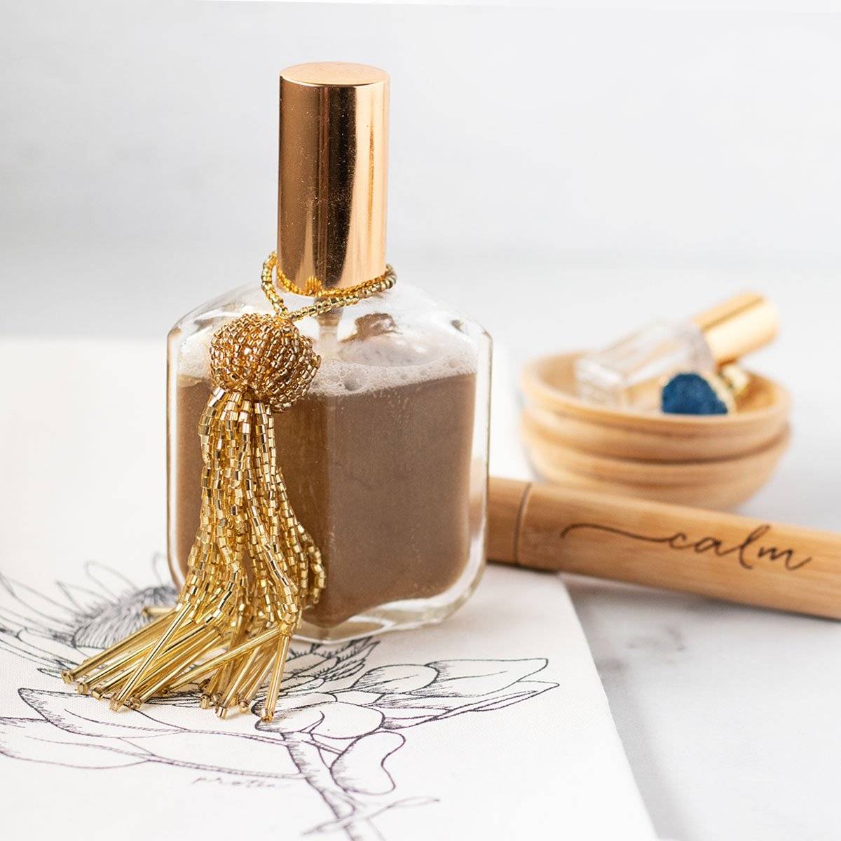 12 DIY Shimmer Spray Recipes Image