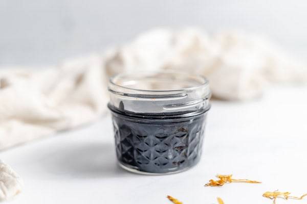 26 DIY Drawing Salve Recipes Image