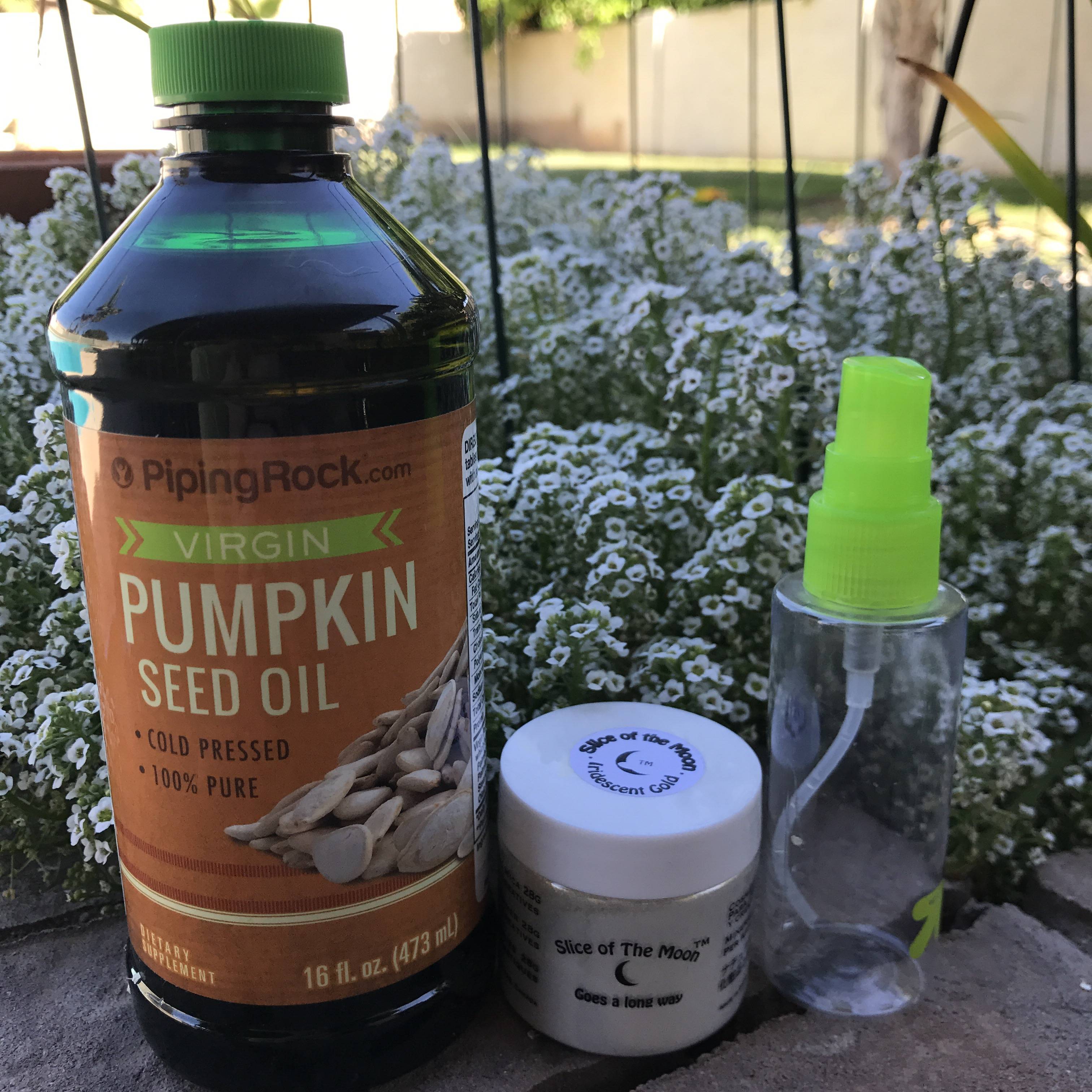 12 DIY Shimmer Spray Recipes Image