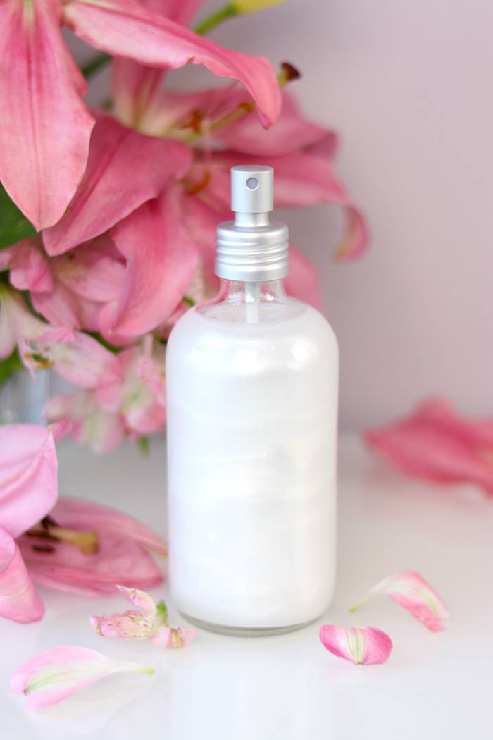 12 DIY Shimmer Spray Recipes Image