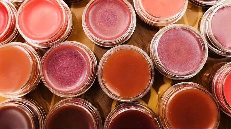 31 DIY Lip Balm Without Beeswax Recipes Image