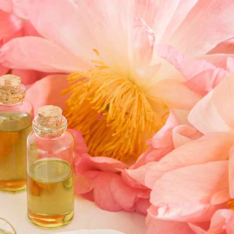 57 Floral Essential Oil Perfume Recipes Image