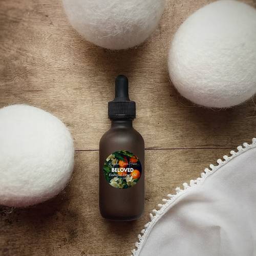 14 Essential Oil Wool Dryer Ball Spray Recipes Image