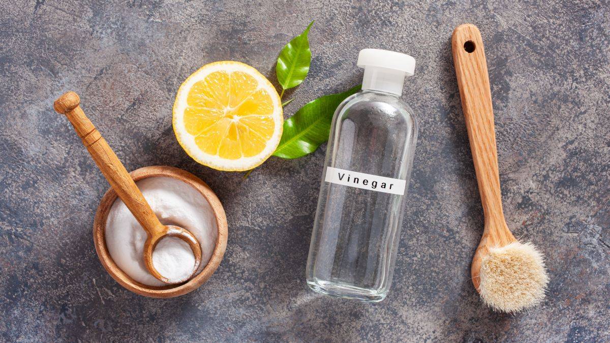 30 DIY Lemon Juice Cleaner Recipes Image