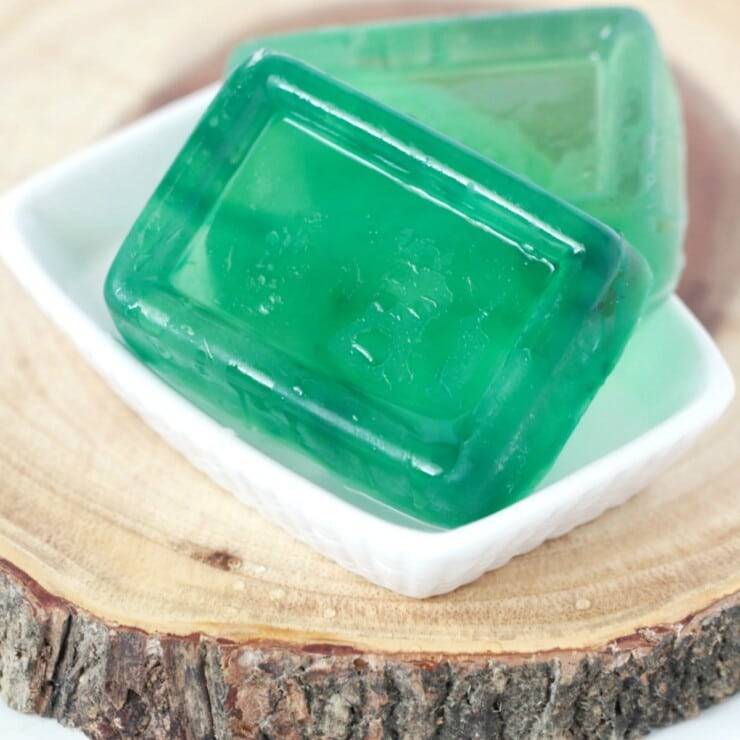 14 Clear Glycerin Melt-and-pour Jelly Soap Recipes Image