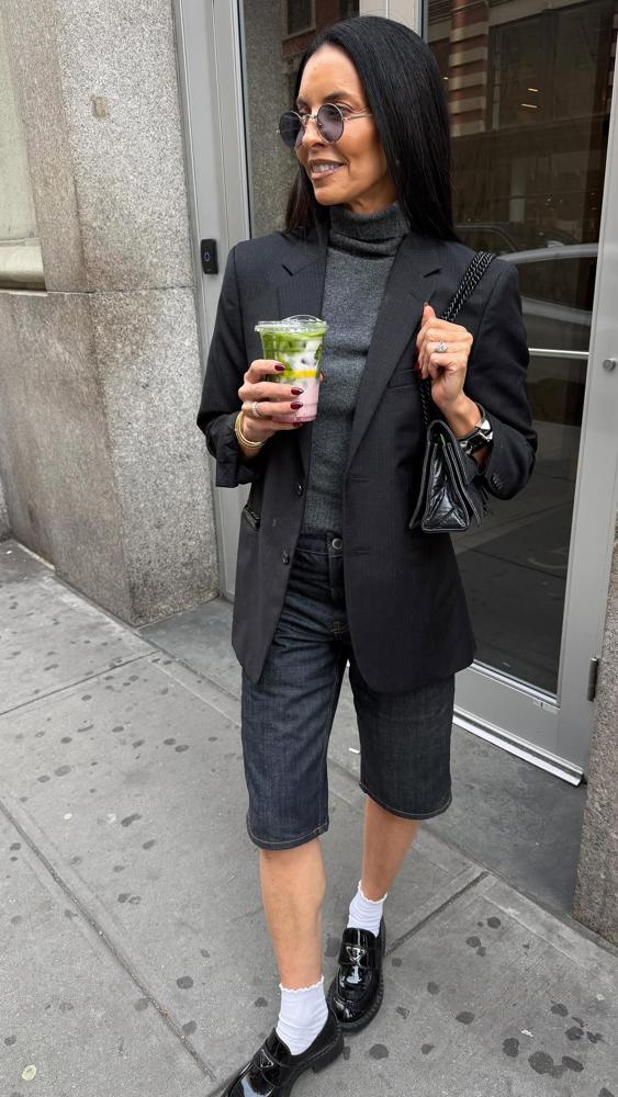 23 Black Bermuda Shorts Outfits Image