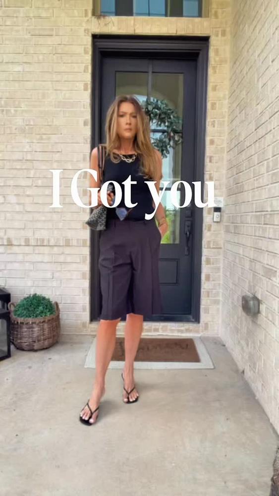 22 Grey Bermuda Shorts Outfits Image