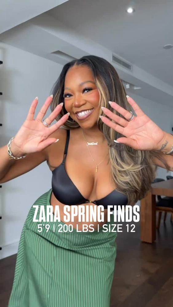 22 Orange Shorts Outfits Curvy Image