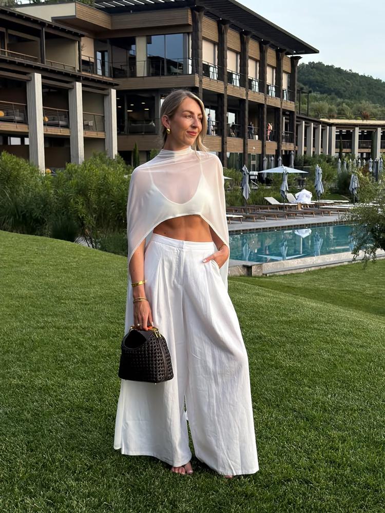 25 White Flowy Pants Outfits Image