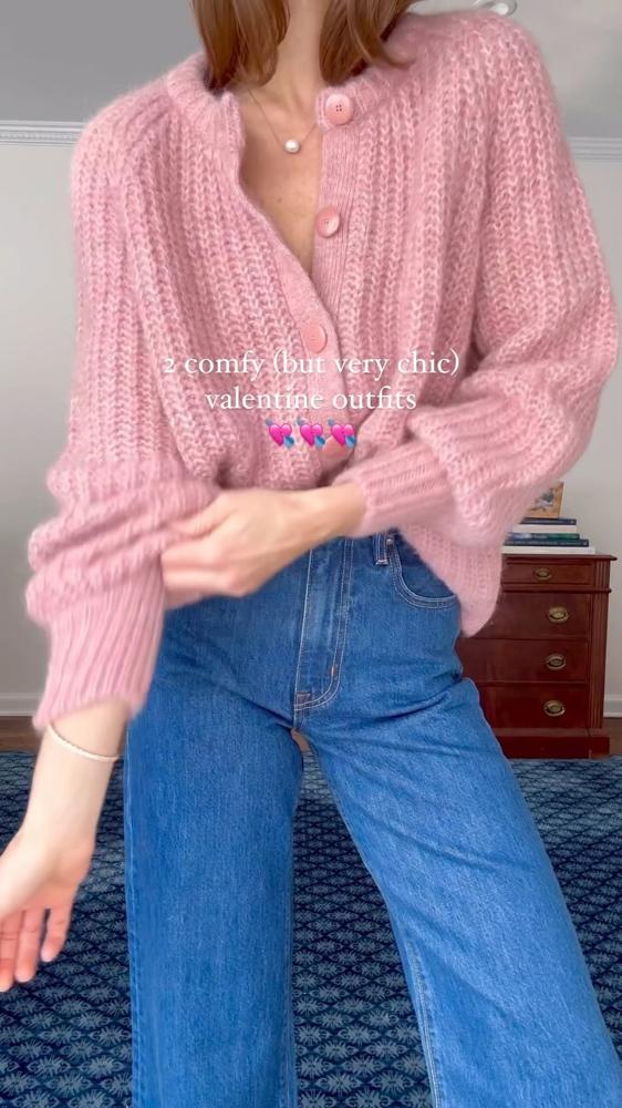 22 Chunky Pink Cardigan Outfits Image
