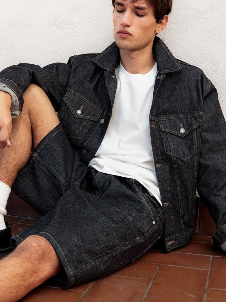 25 Black Denim Shorts Outfits Image