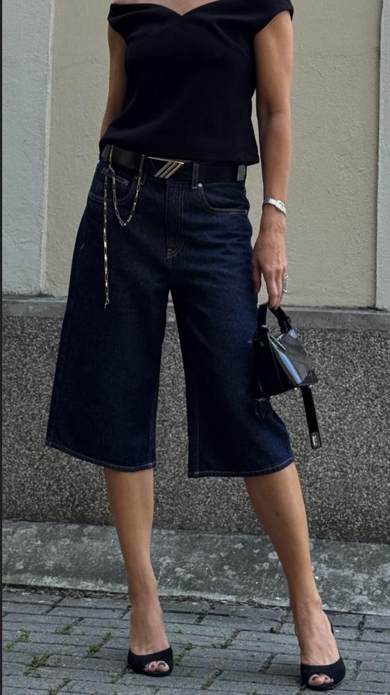 25 Bermuda Shorts Outfits For 50s Image
