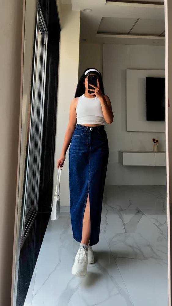 22 Denim Skirt Outfits Image