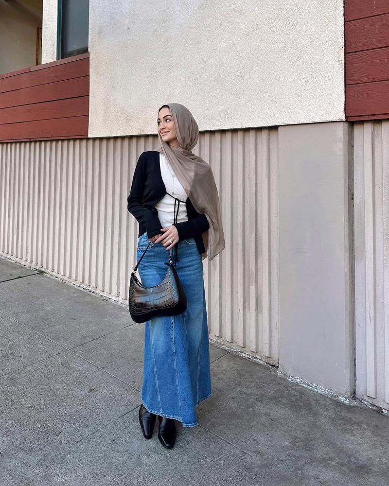 22 Denim Skirt Outfits Image